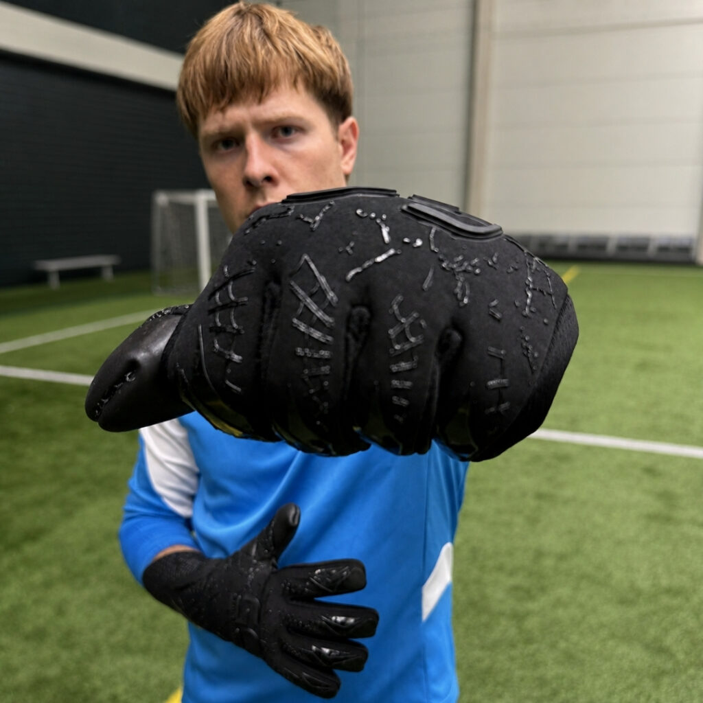 gain control goalkeeper gloves sense black negative cut 10