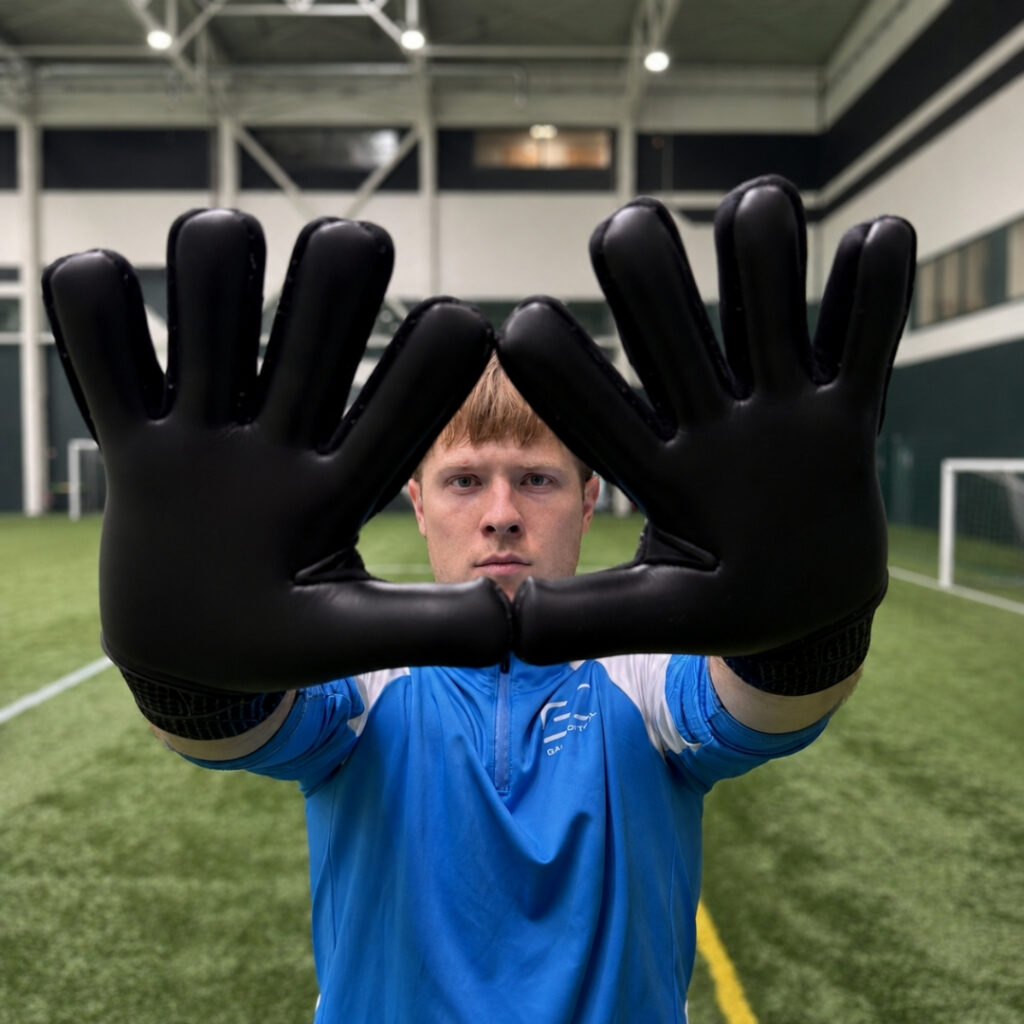 gain control goalkeeper gloves sense black negative cut 9